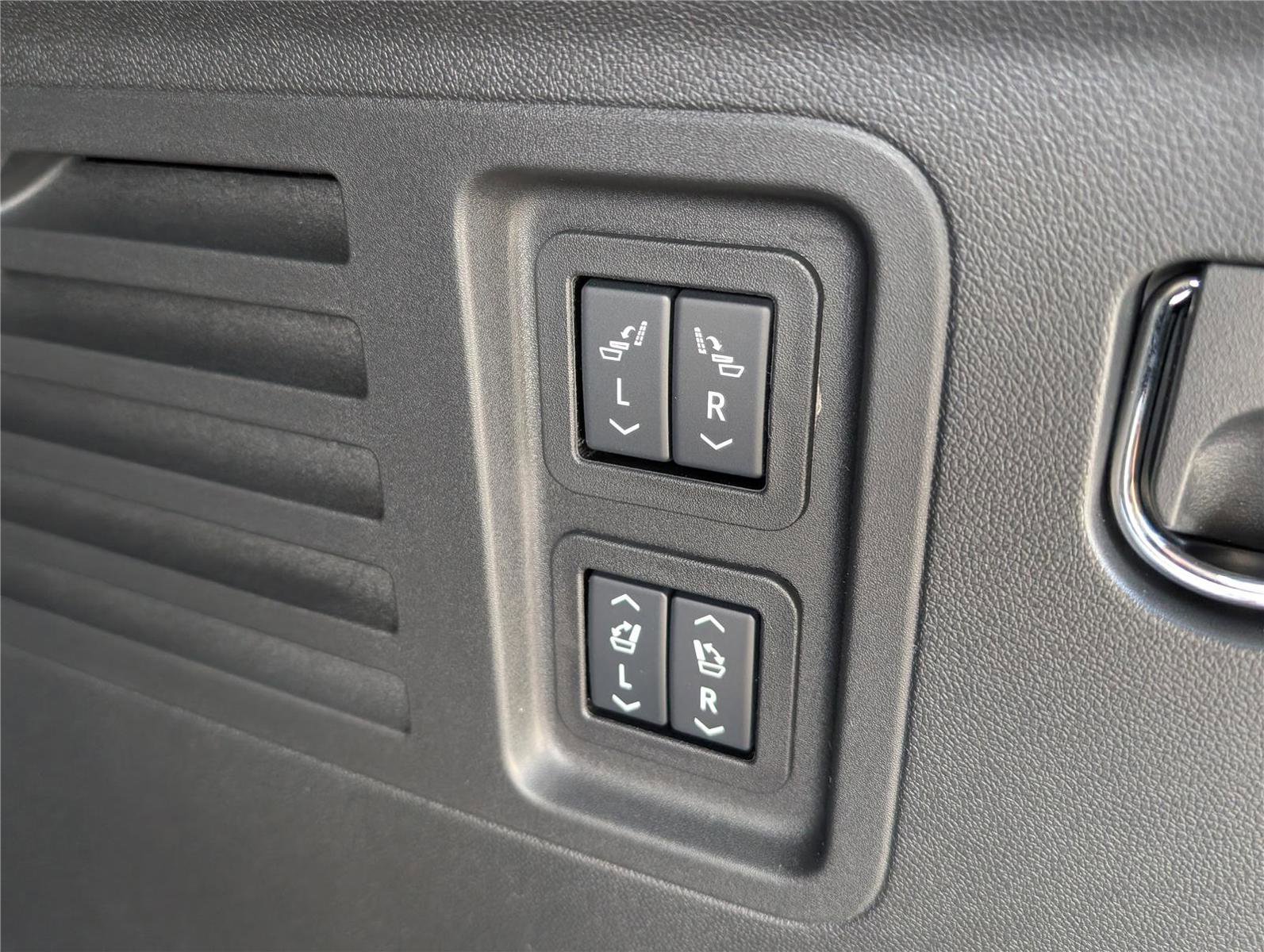 New 2026 Buick Enclave Sport Touring w/ Power Package image 12