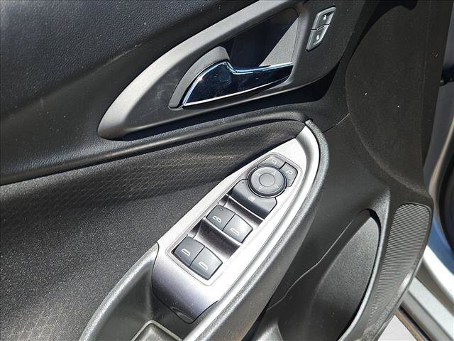 Used 2023 Chevrolet Malibu LT FWD image 9