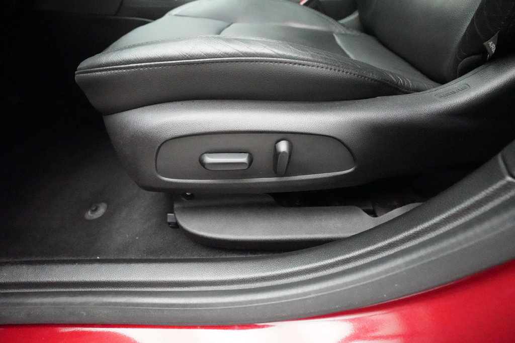 Used 2017 Chevrolet Cruze Premier FWD image 27