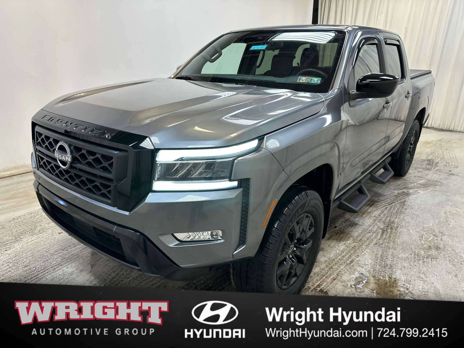 Used 2023 Nissan Frontier SV w/ Midnight Edition Package image 3