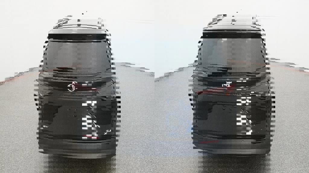 New 2026 Toyota Sienna XLE image 7