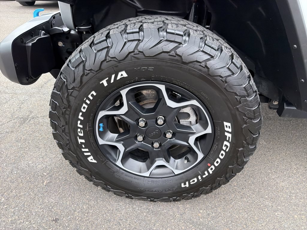 Used 2023 Jeep Wrangler Unlimited Rubicon 4xe w/ Cold Weather Group AWD/4WD image 32