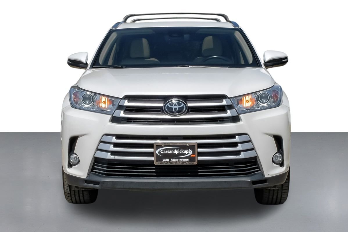 Used 2018 Toyota Highlander XLE FWD image 3