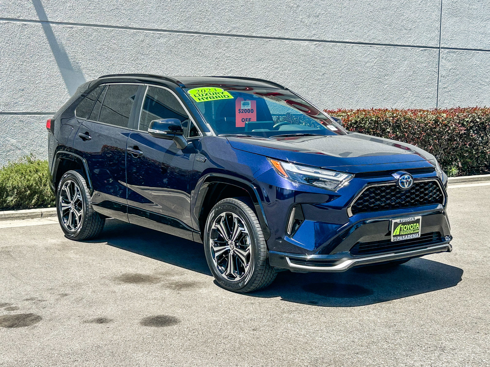 Used 2023 Toyota RAV4 XSE w/ Weather Package AWD/4WD image 3