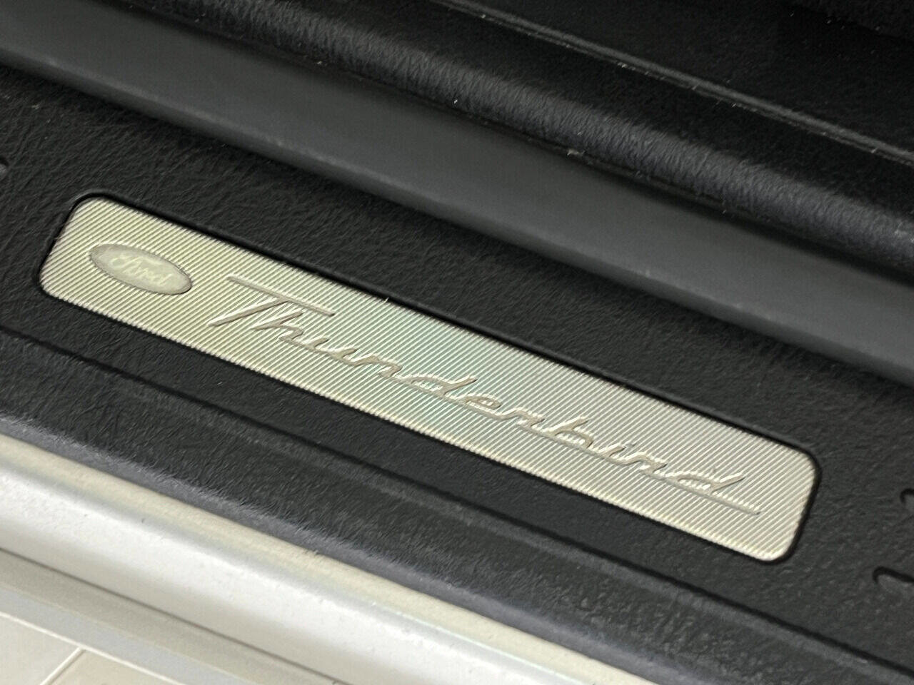 Used 2005 Ford Thunderbird Deluxe image 72