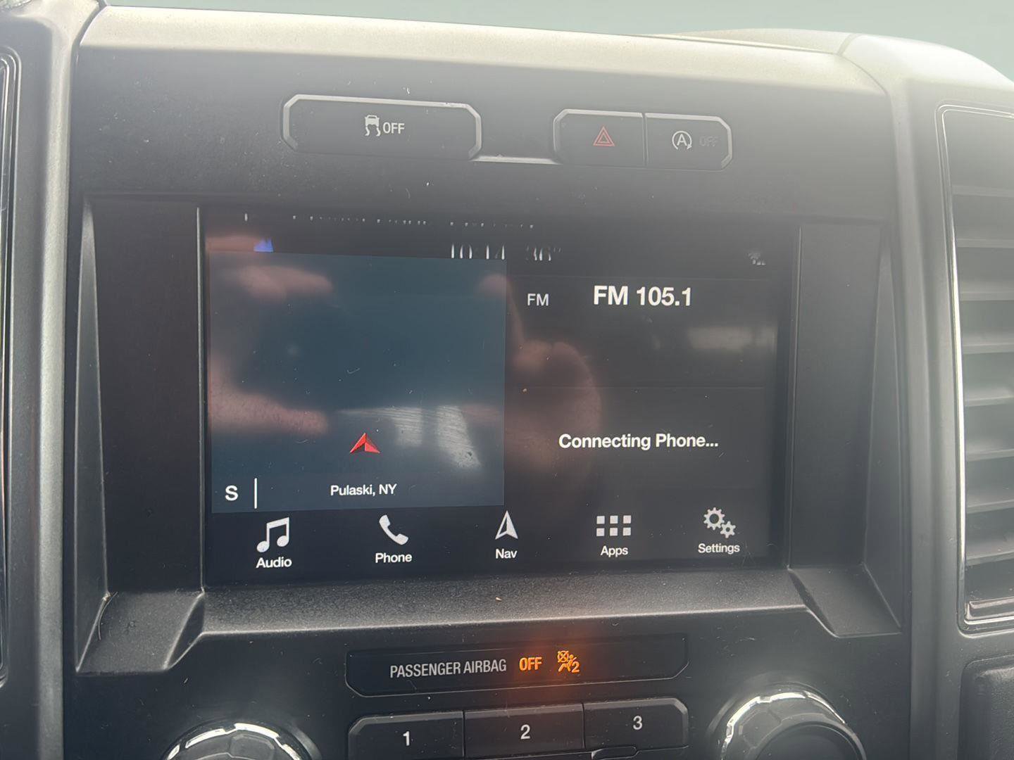 Used 2018 Ford F150 XLT w/ Equipment Group 302A Luxury AWD/4WD image 17