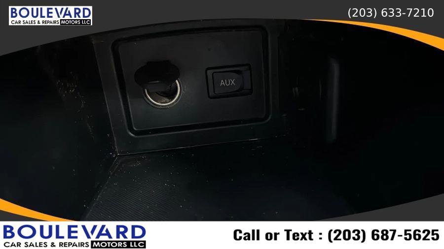 Used 2010 Toyota Camry LE FWD image 15