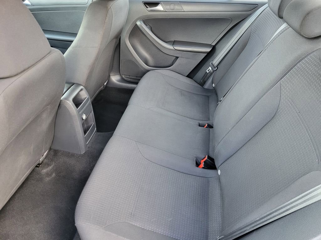 Used 2015 Volkswagen Jetta S image 17