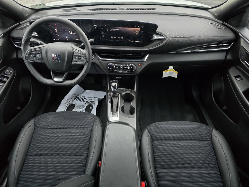 Certified 2025 Buick Envista Preferred image 24
