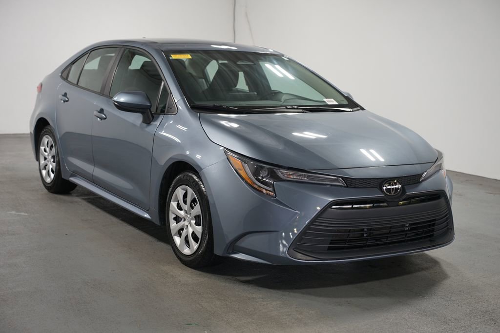 Certified 2024 Toyota Corolla LE image 3