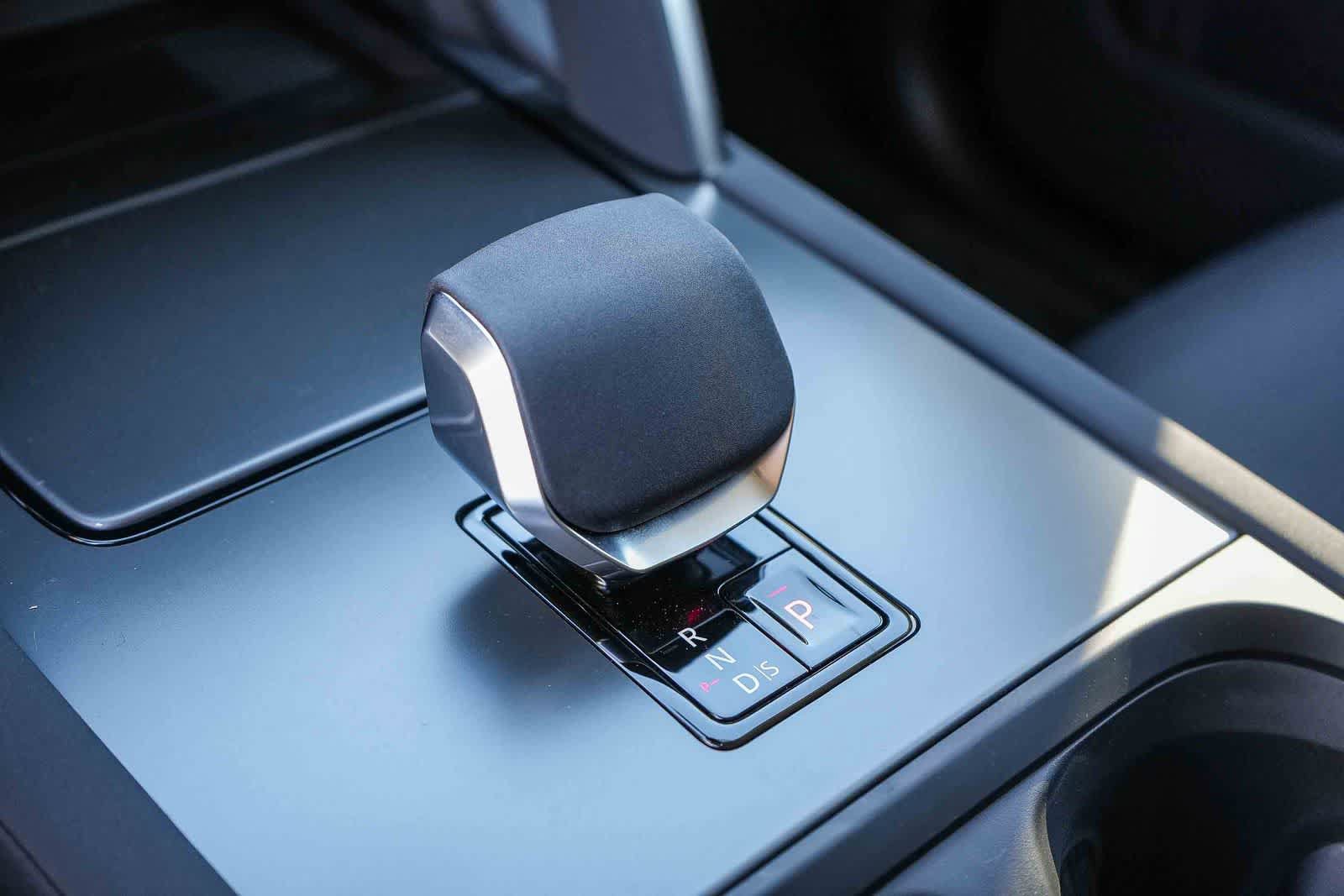 New 2025 Land Rover Discovery Sport S AWD/4WD image 17