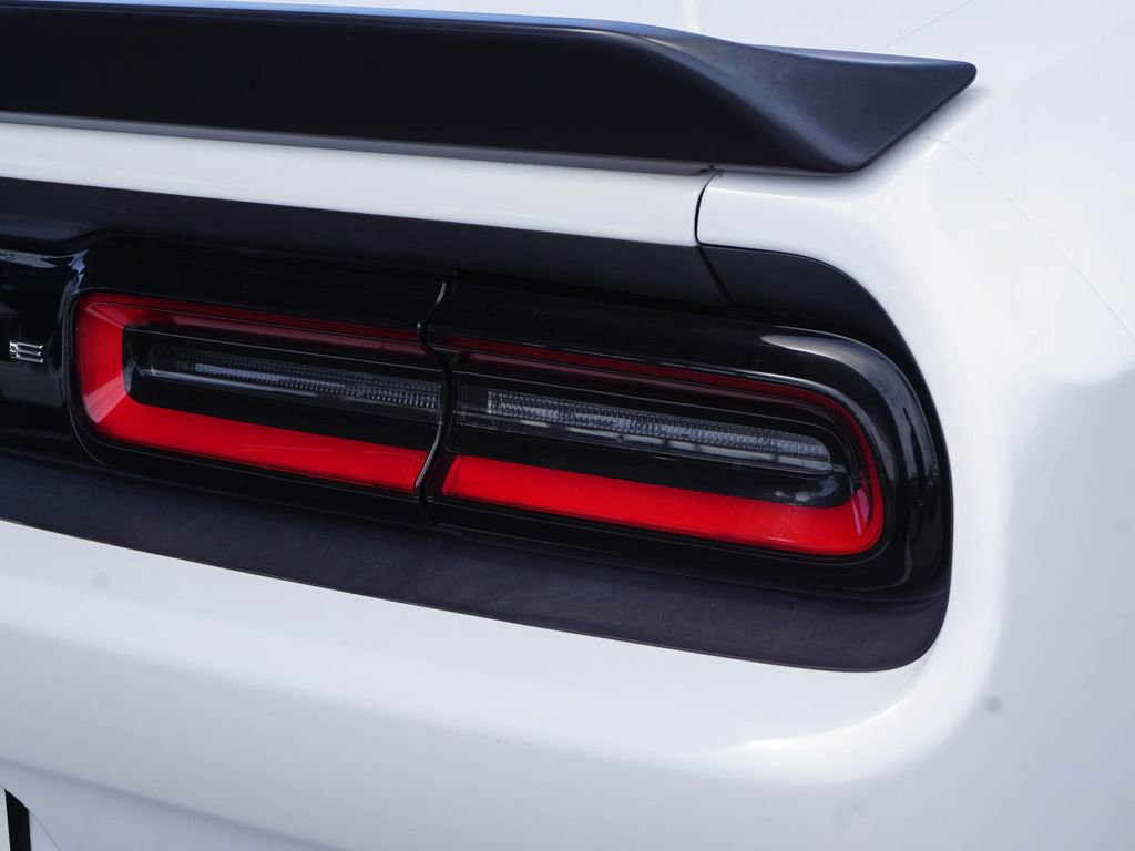 Used 2017 Dodge Challenger SXT RWD image 8