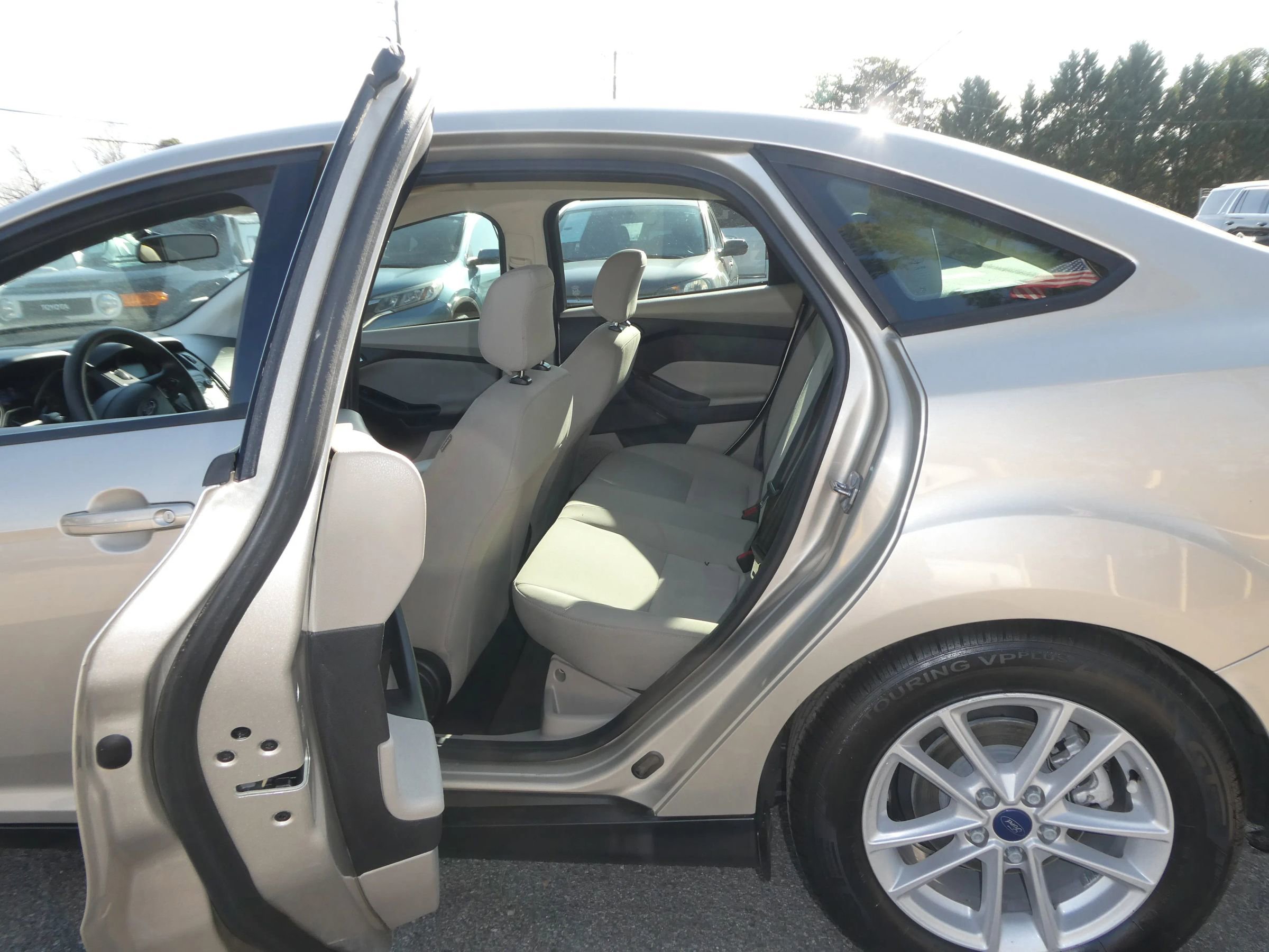 Used 2018 Ford Focus SE image 27