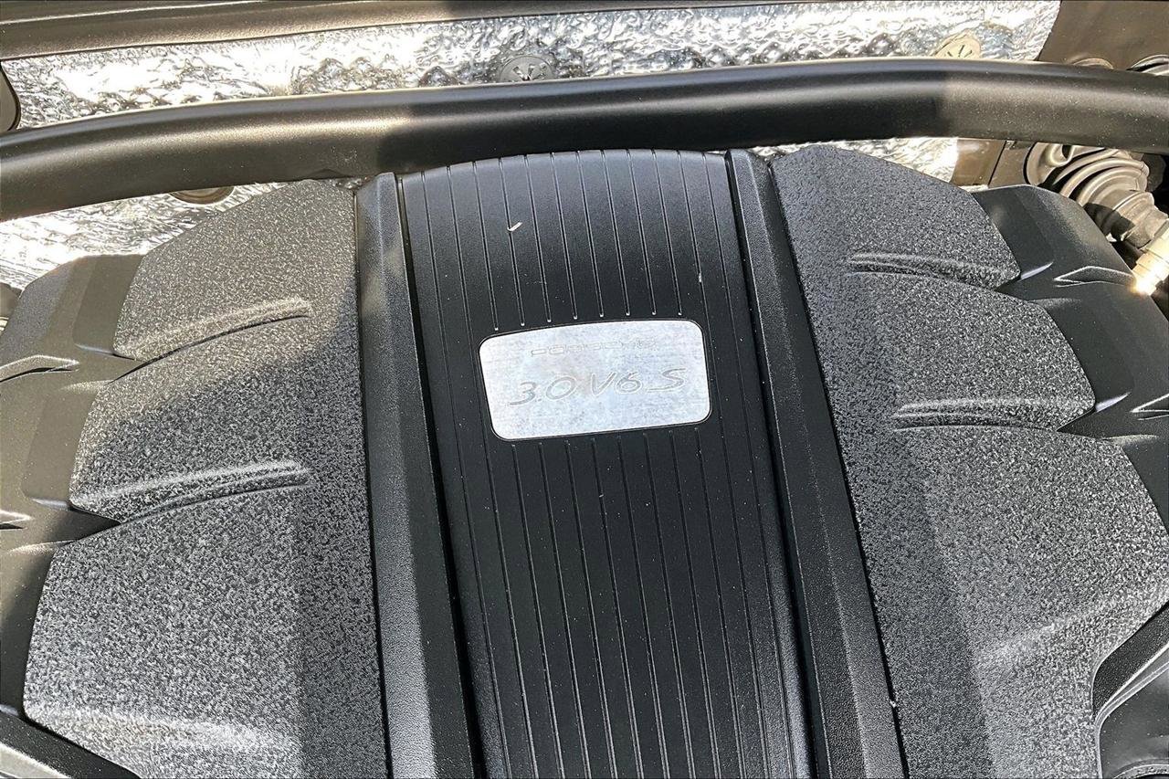 Used 2021 Porsche Macan S AWD/4WD image 31