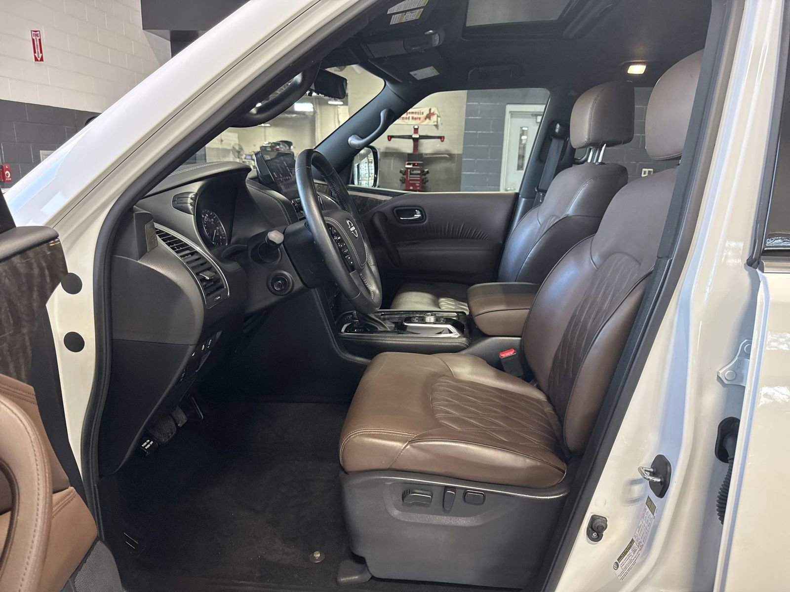 Used 2023 Nissan Armada Platinum w/ Captain's Chairs Package image 11