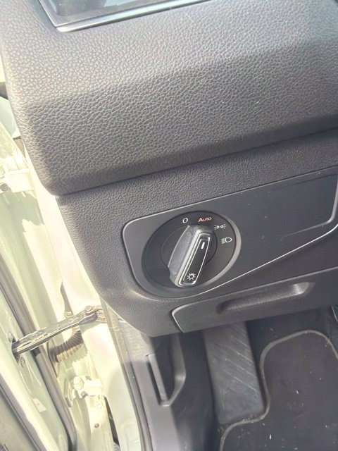 Used 2019 Volkswagen Tiguan SE w/ Panoramic Sunroof Package FWD image 13