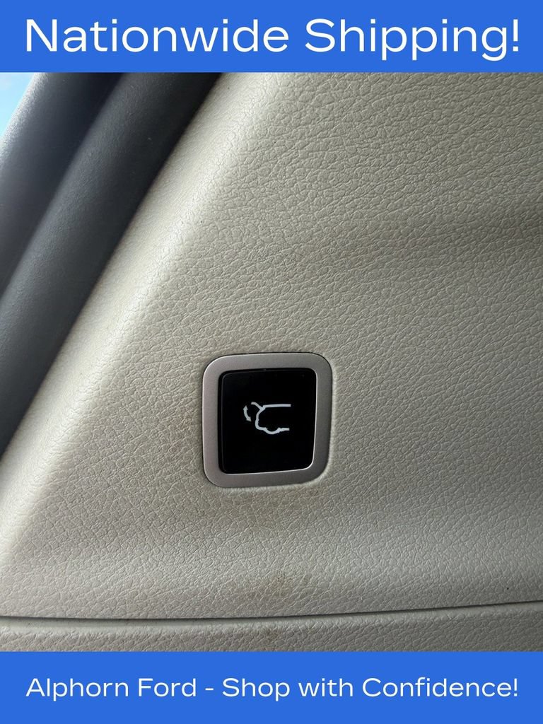 Used 2020 Chrysler Pacifica Limited FWD image 13