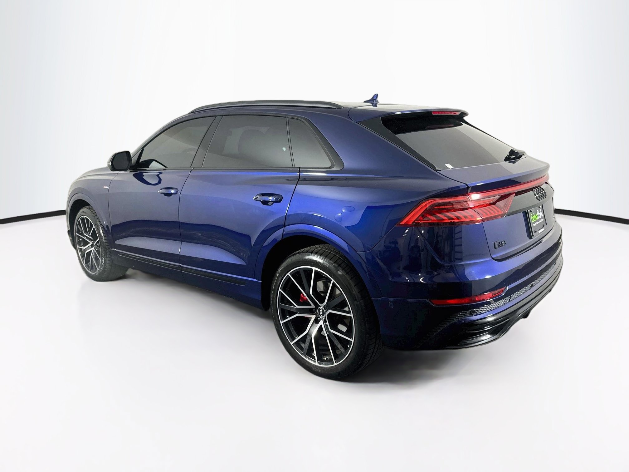 Used 2022 Audi Q8 Prestige AWD/4WD image 5