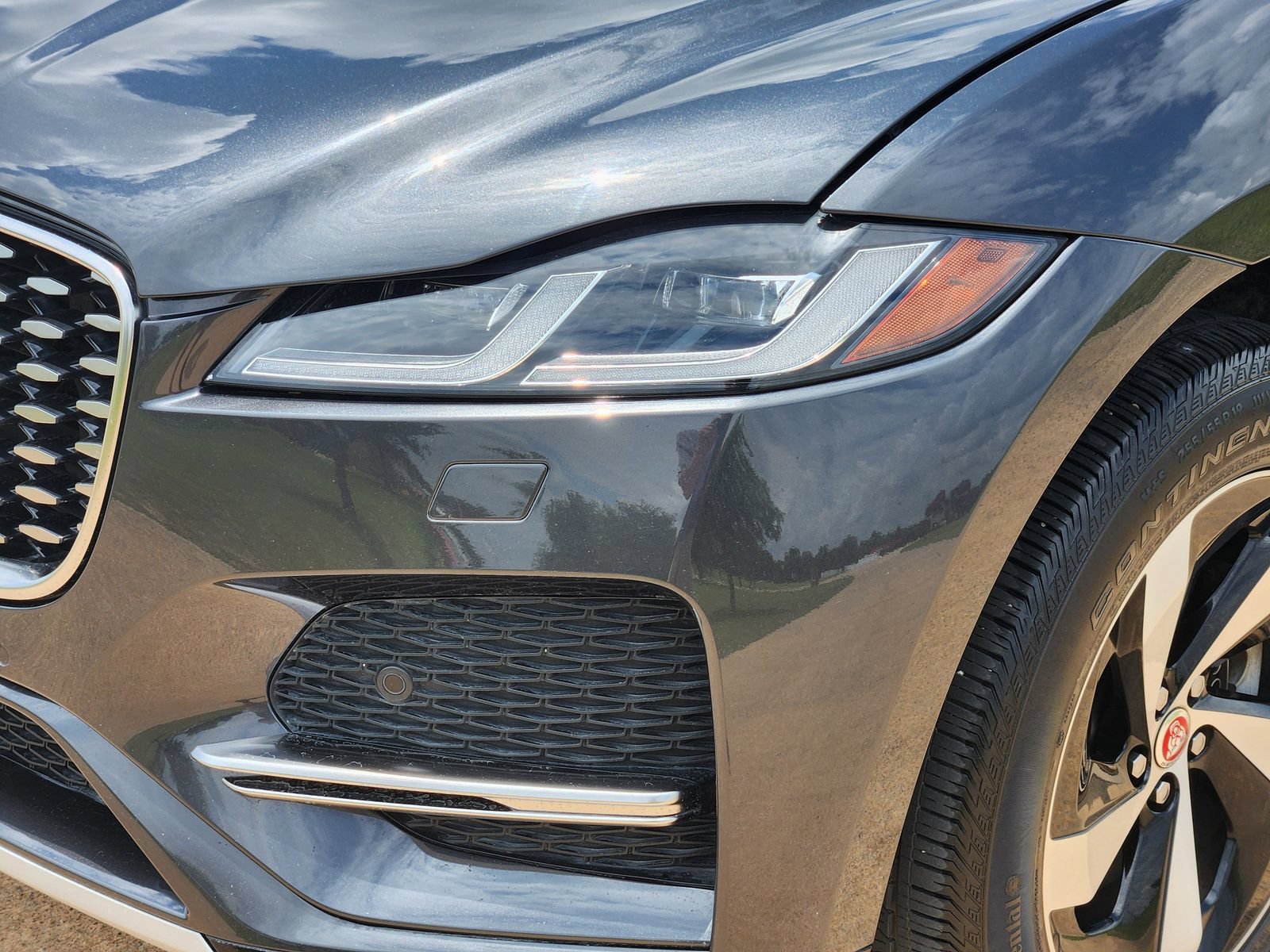 Used 2023 Jaguar F-PACE S AWD/4WD image 9