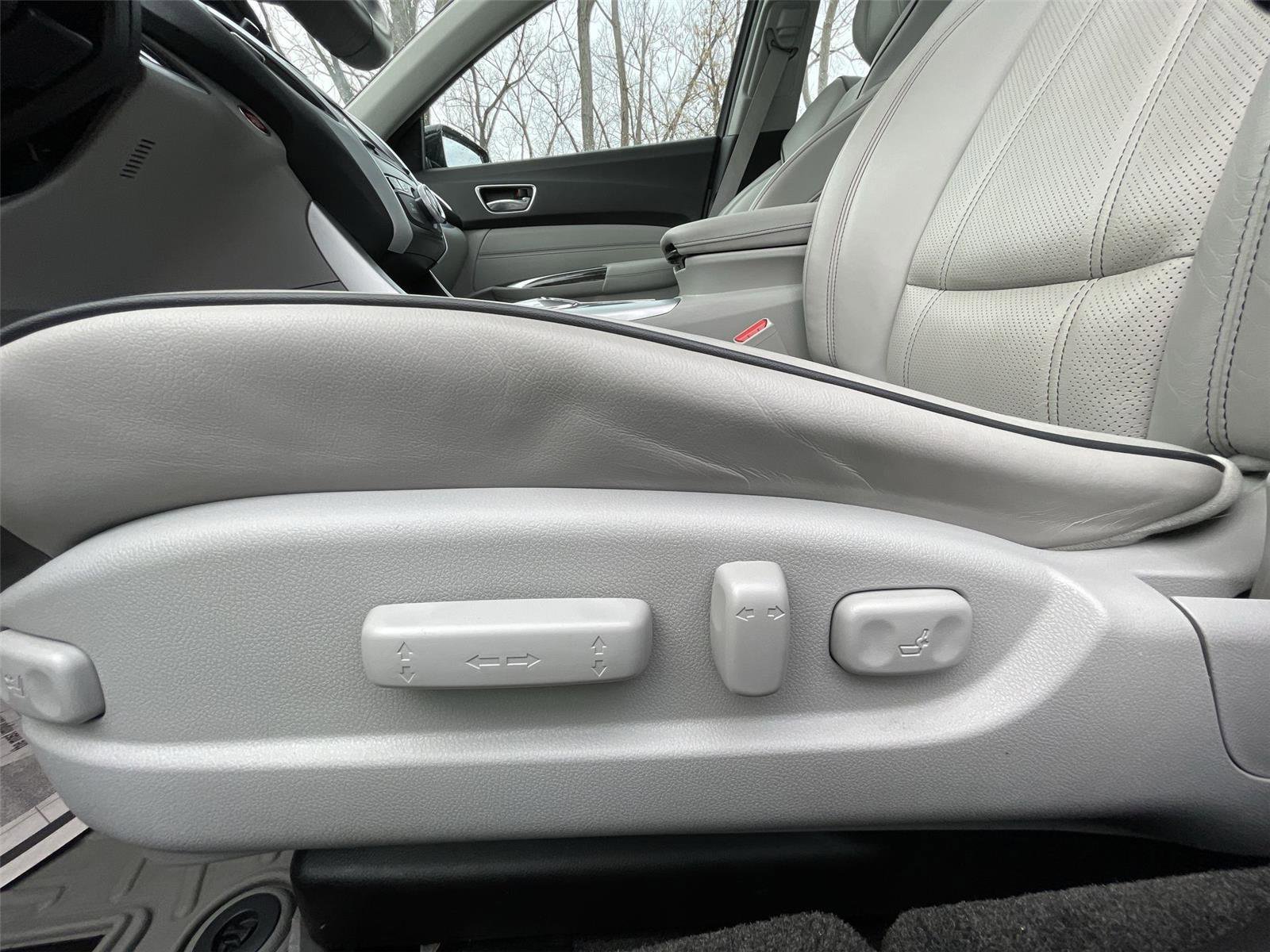 Certified 2018 Acura TLX V6 SH-AWD w/ Technology Pkg image 13