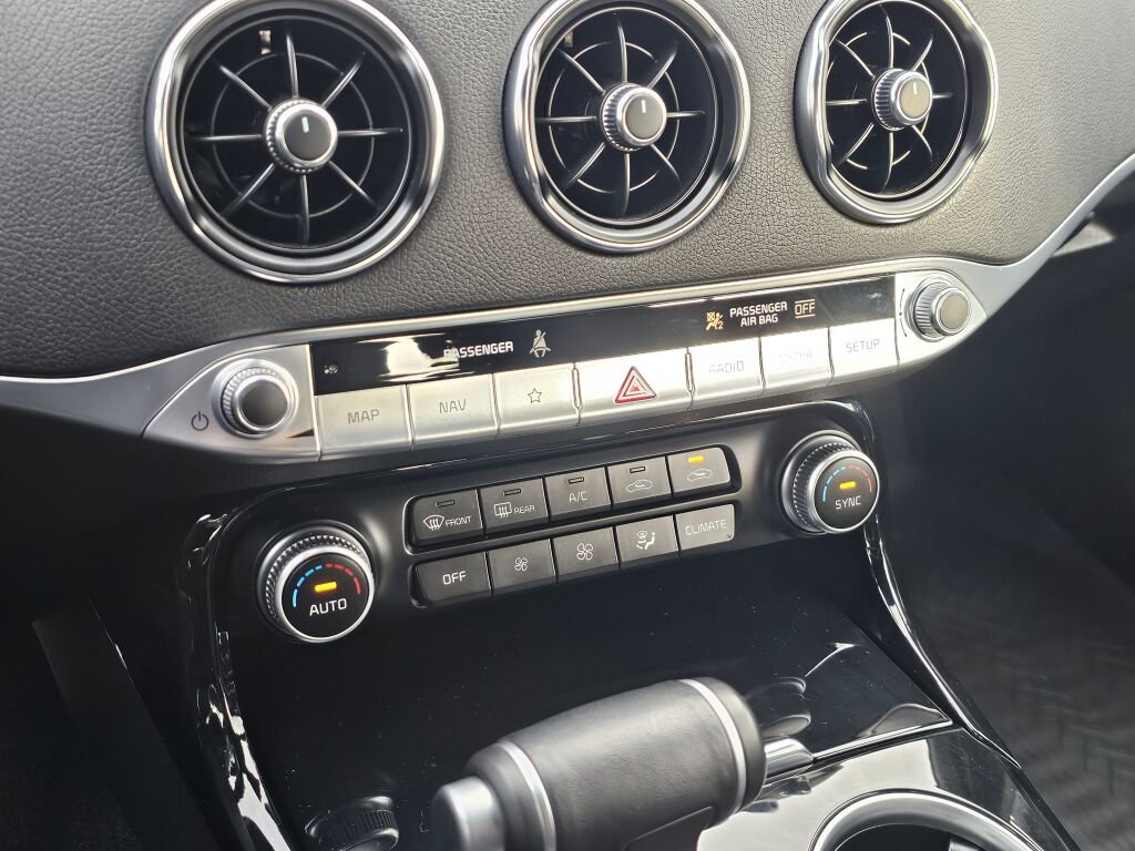 Used 2022 Kia Stinger GT-Line image 31