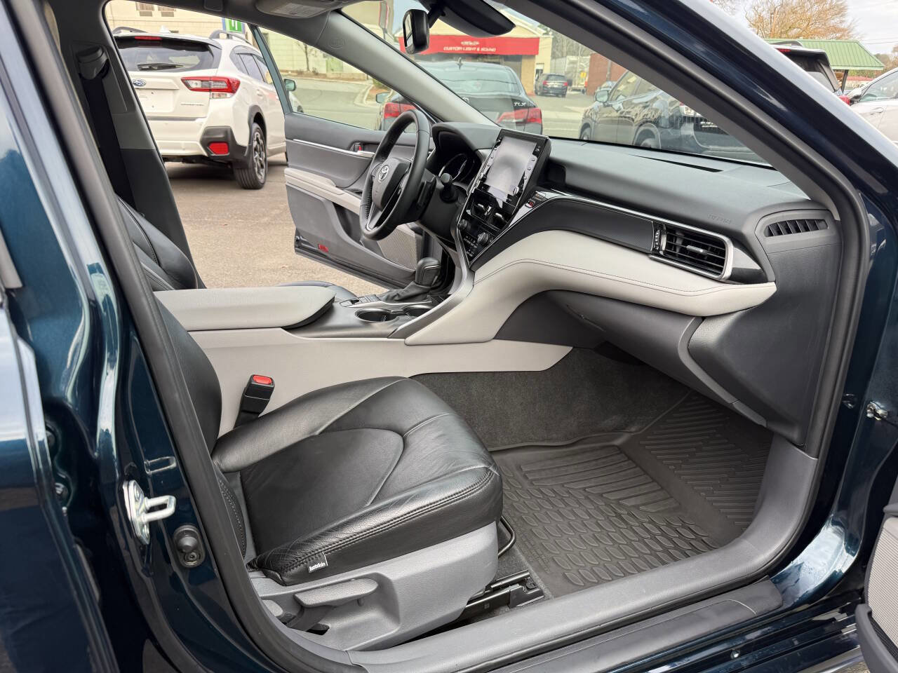 Used 2021 Toyota Camry SE image 23