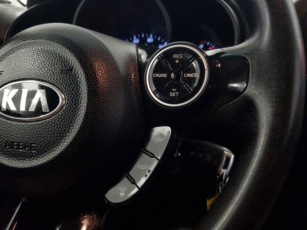 Used 2016 Kia Soul FWD image 16