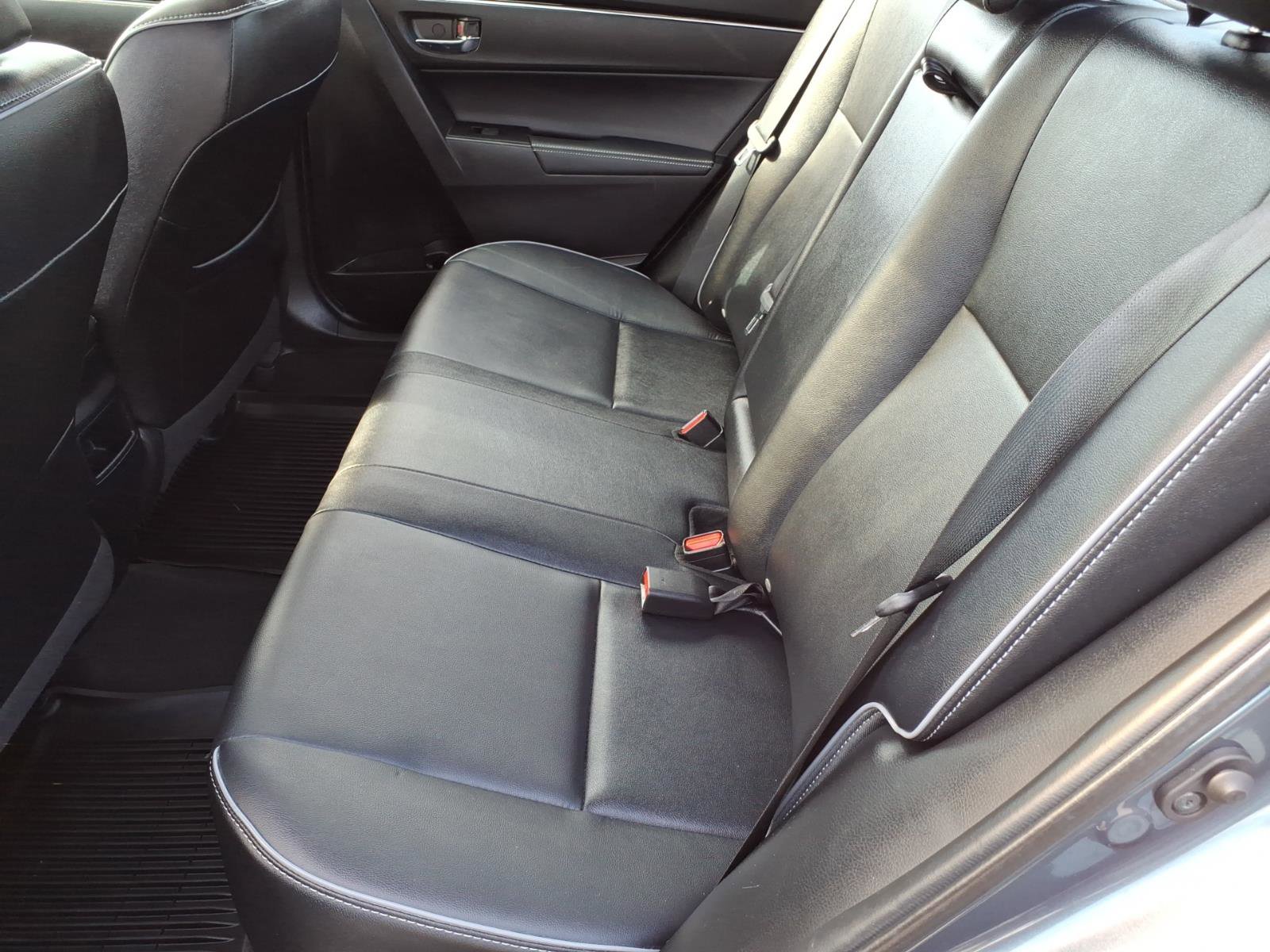 Used 2018 Toyota Corolla XLE image 9