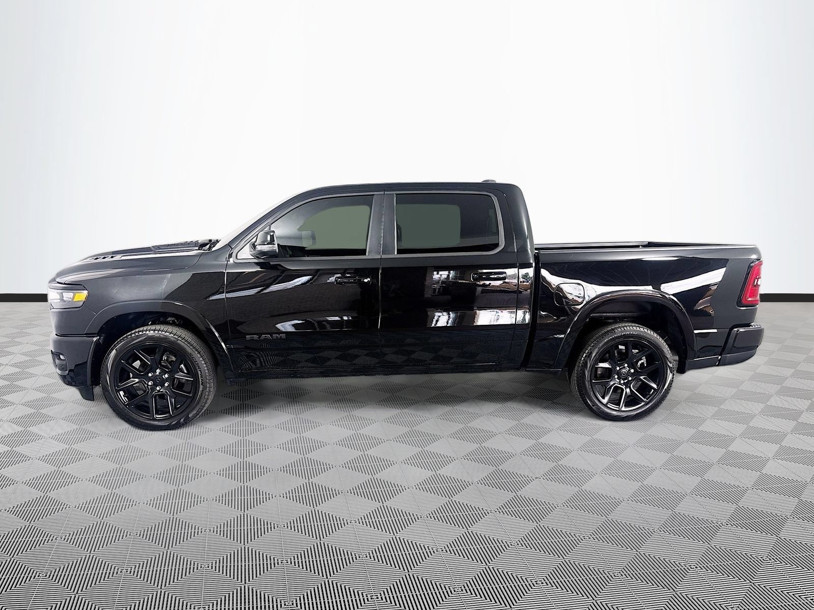 Used 2026 RAM 1500 Laramie w/ Night Edition RWD image 4