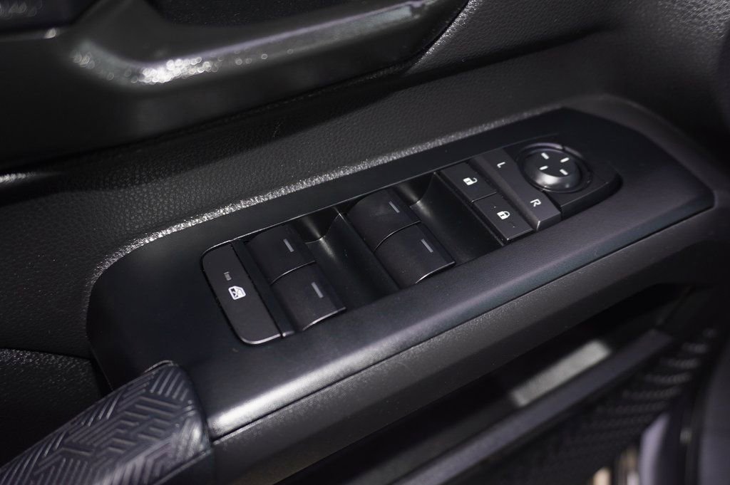 Certified 2025 Toyota Tacoma SR5 image 12