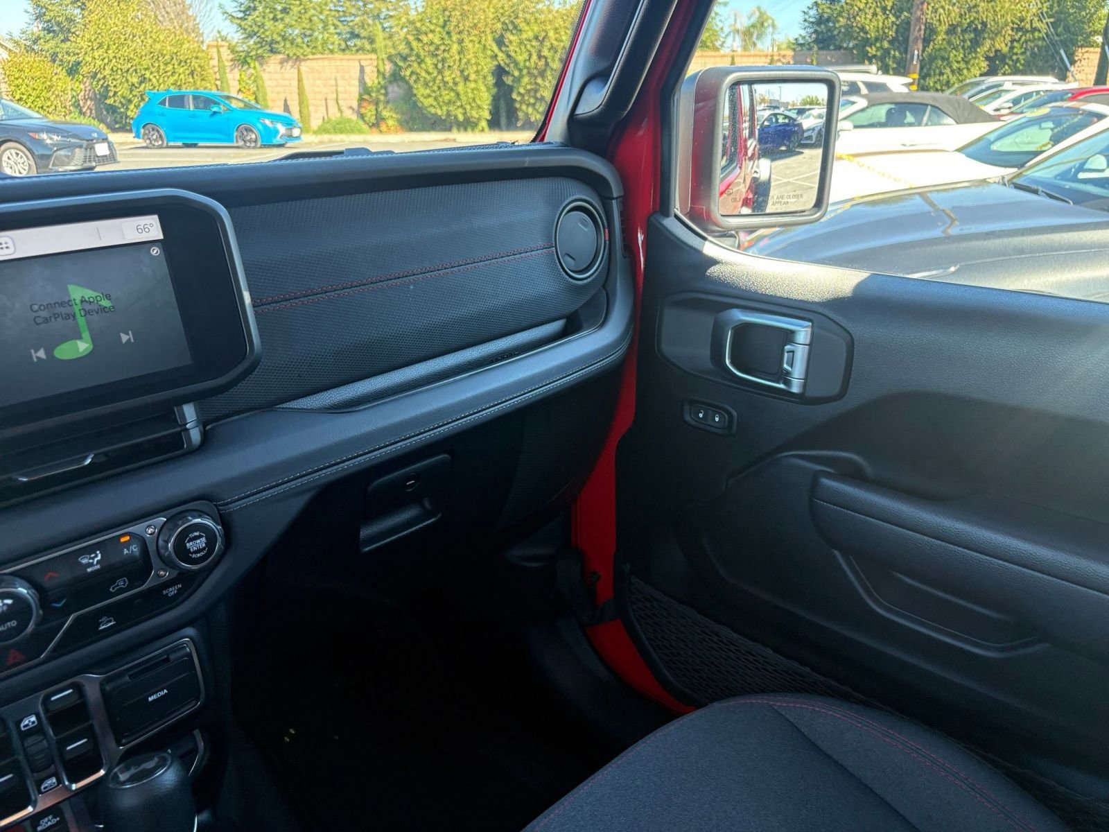 Used 2025 Jeep Wrangler Unlimited Rubicon image 34