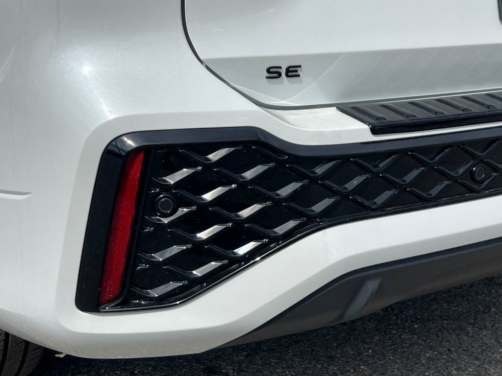 New 2026 Volkswagen Tiguan SE R-Line image 6