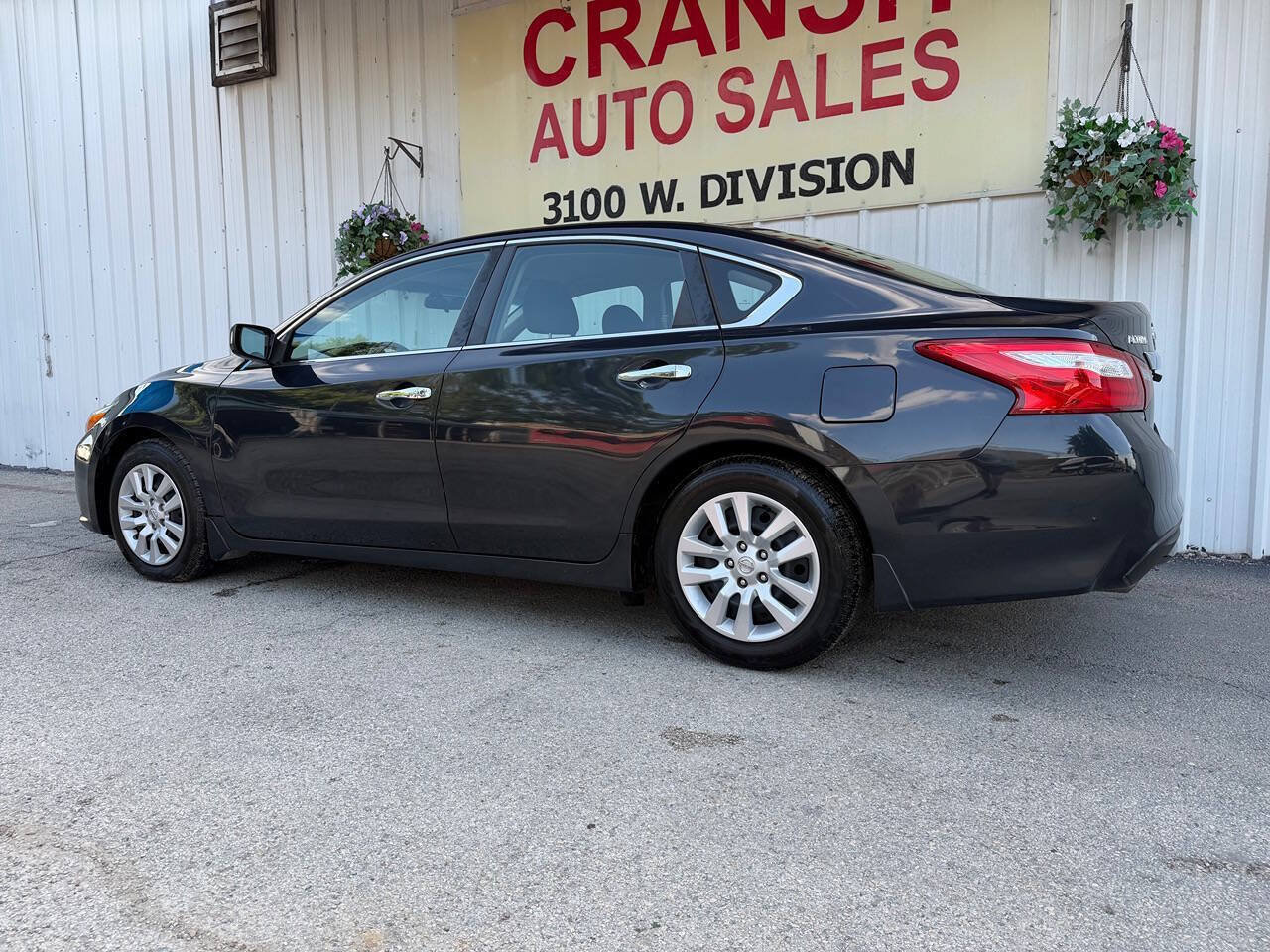 Used 2018 Nissan Altima 2.5 S w/ S Convenience Package FWD image 9
