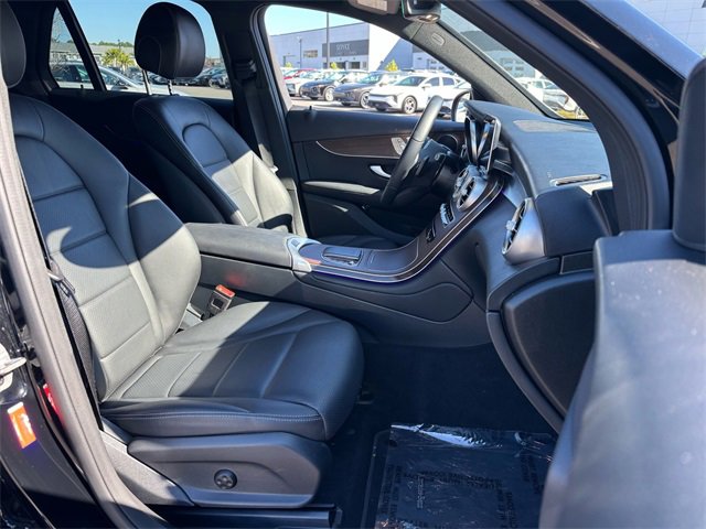 Used 2022 Mercedes-Benz GLC 300 w/ Premium Package Lite image 20