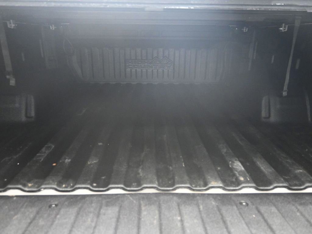 Used 2023 Chevrolet Silverado 1500 High Country image 9