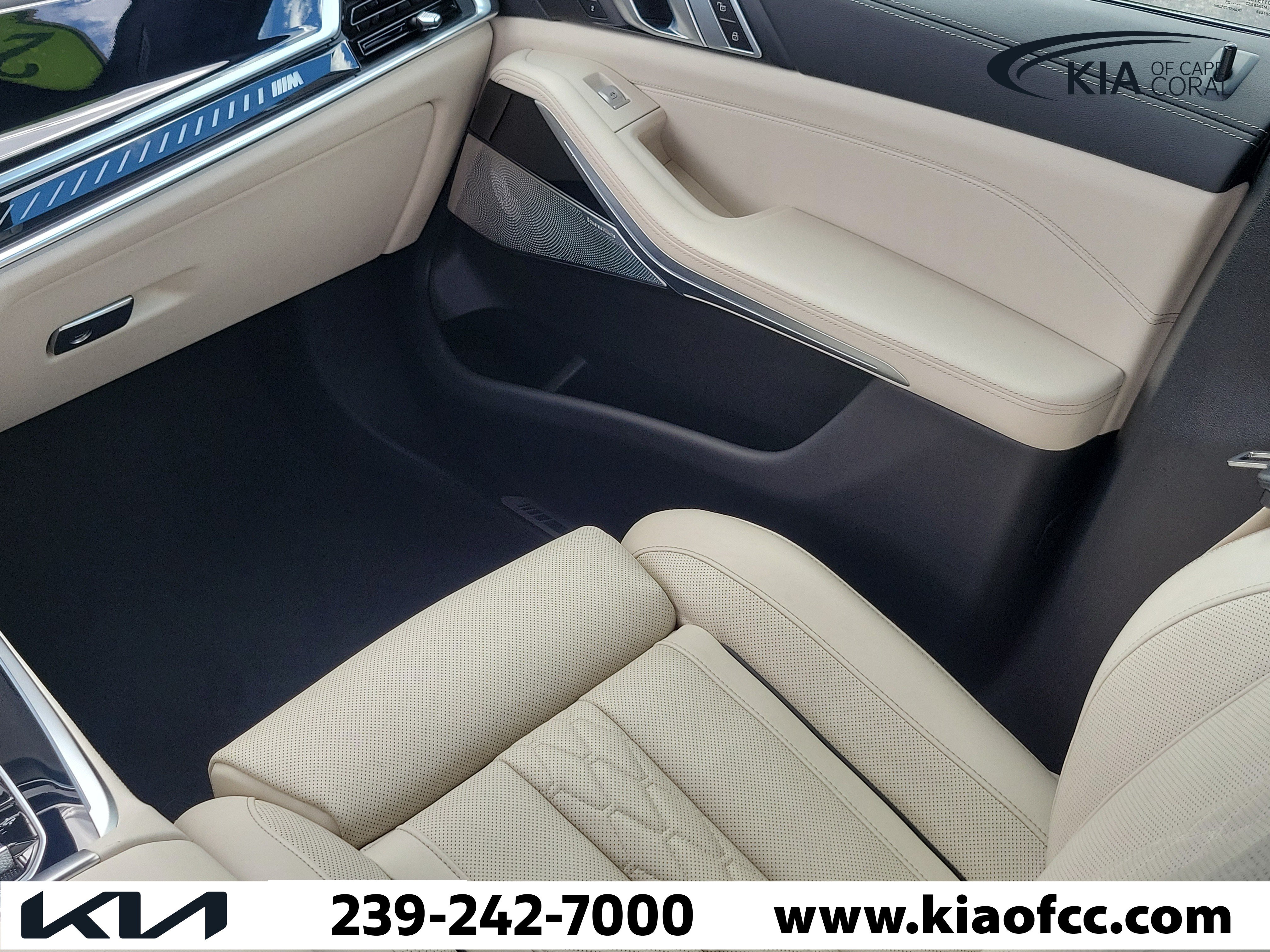 Used 2025 BMW X7 M60i AWD/4WD image 20