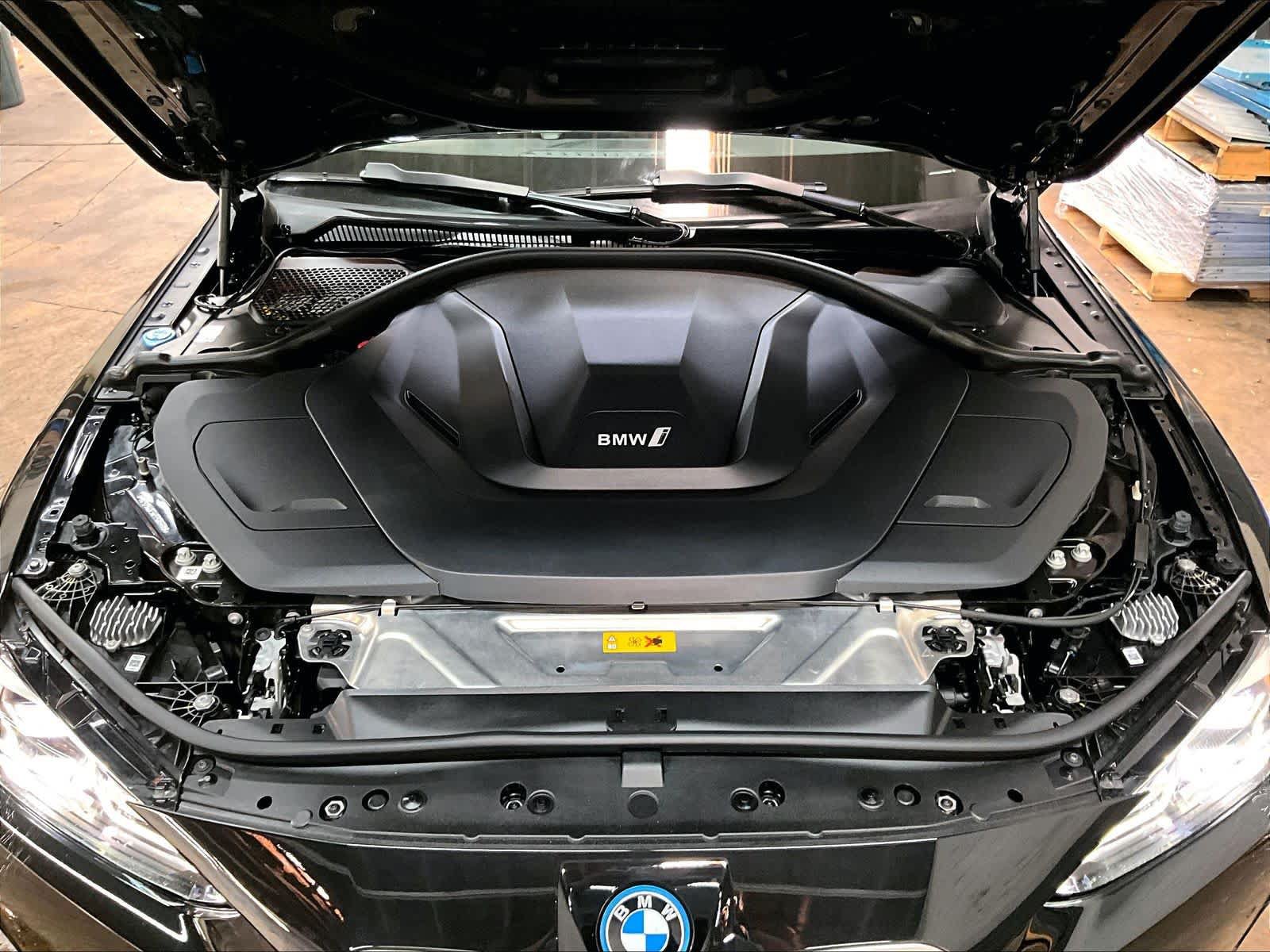 Used 2023 BMW i4 eDrive40 w/ Premium Package RWD image 14