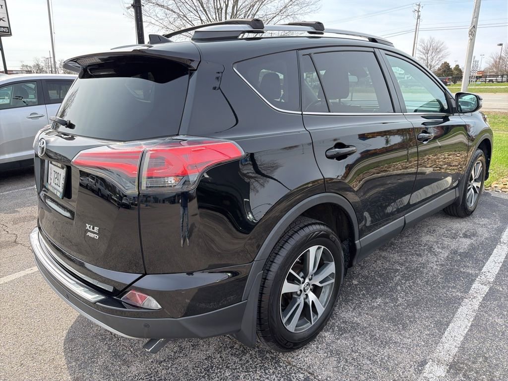 Used 2018 Toyota RAV4 XLE image 3