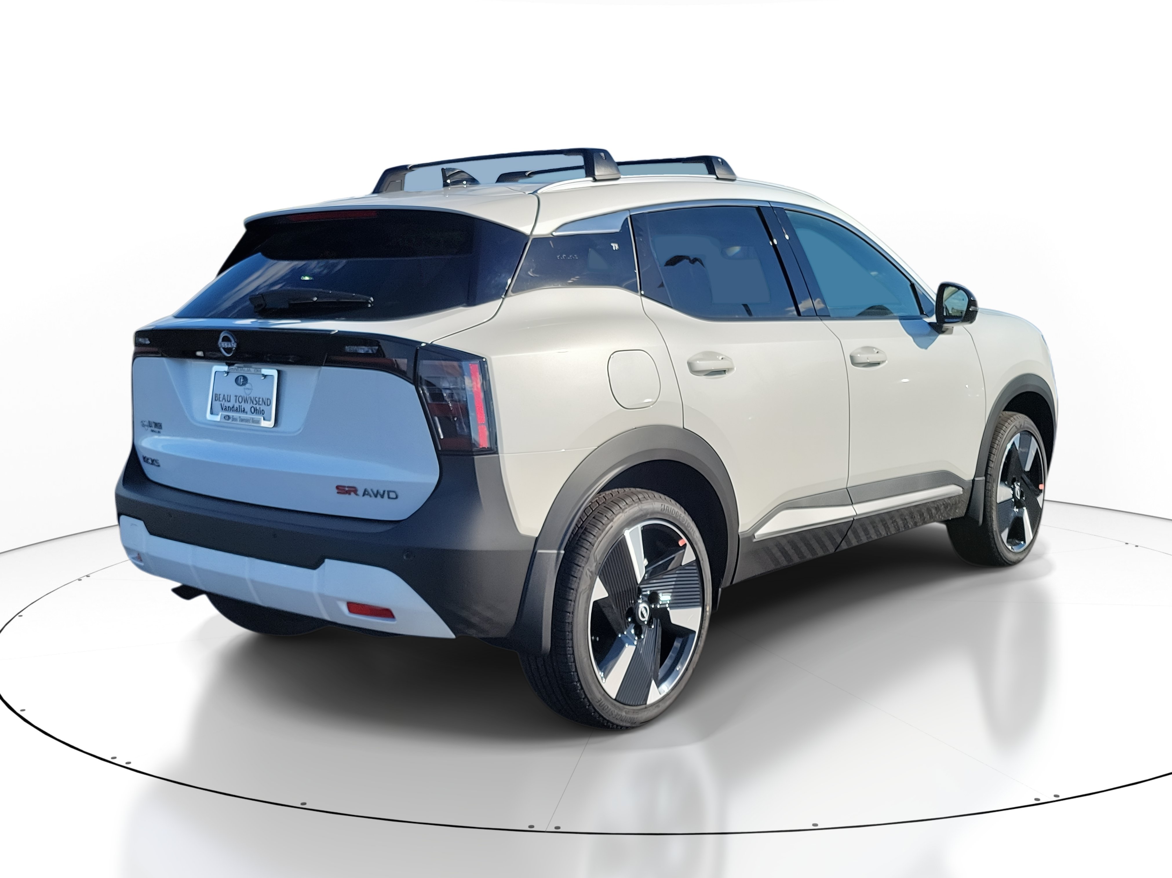New 2026 Nissan Kicks SR w/ Cold Weather Package AWD/4WD image 4