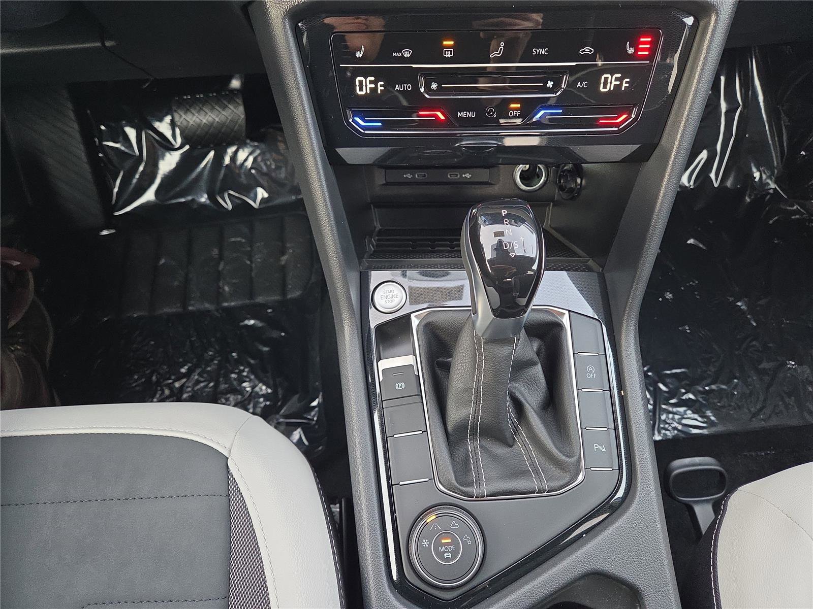 New 2026 Volkswagen Taos SE image 19