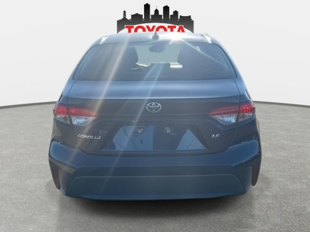 Used 2022 Toyota Corolla LE image 5