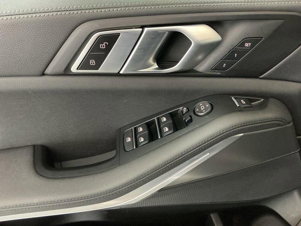 Certified 2022 BMW X5 xDrive40i w/ Premium Package AWD/4WD image 18