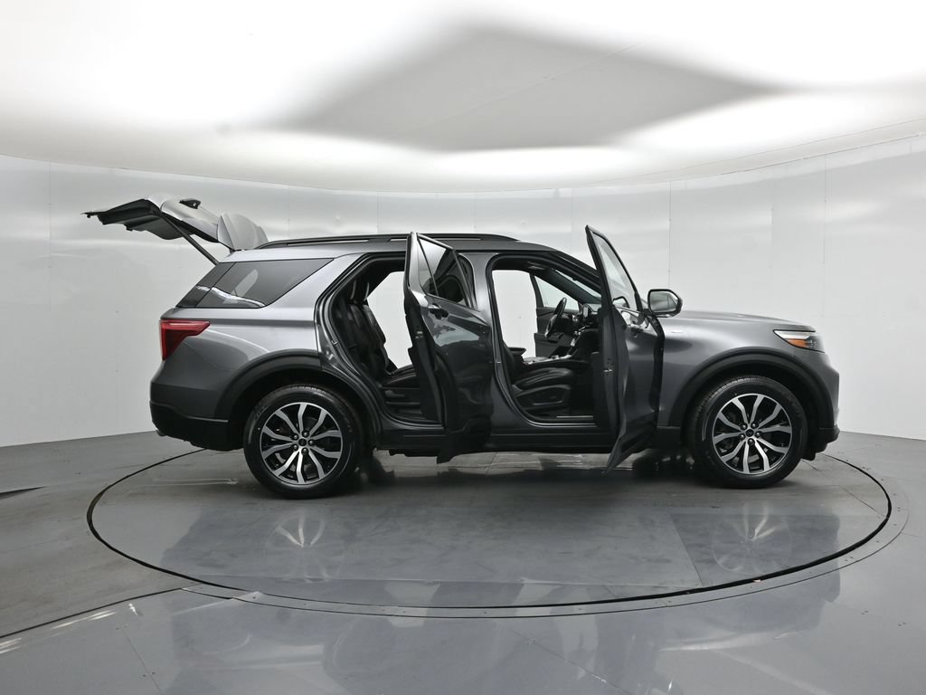 Certified 2022 Ford Explorer ST-Line w/ Class IV Trailer Tow Package AWD/4WD image 5