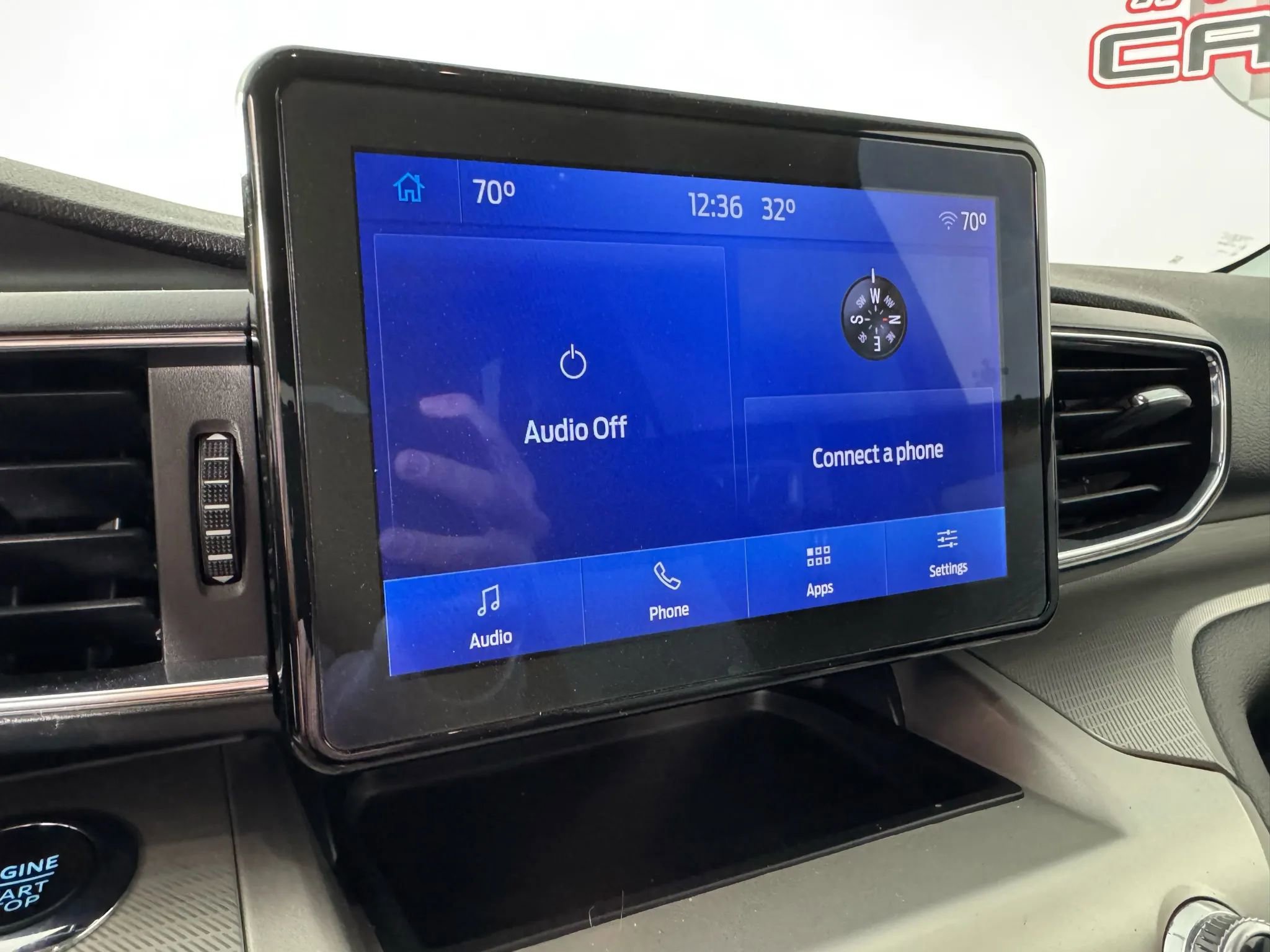 Used 2022 Ford Explorer XLT w/ Equipment Group 202A image 19