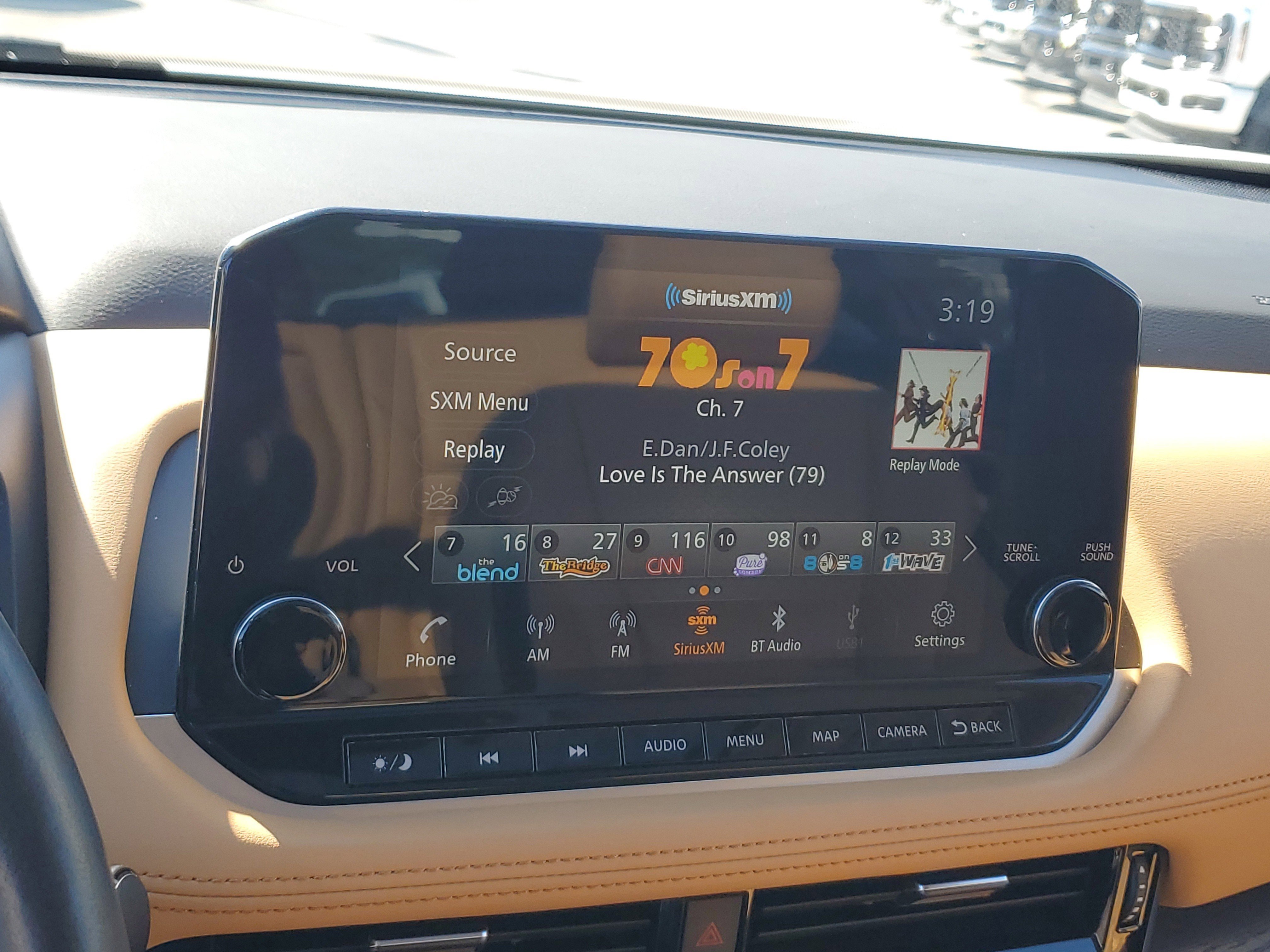 Used 2021 Nissan Rogue Platinum image 19