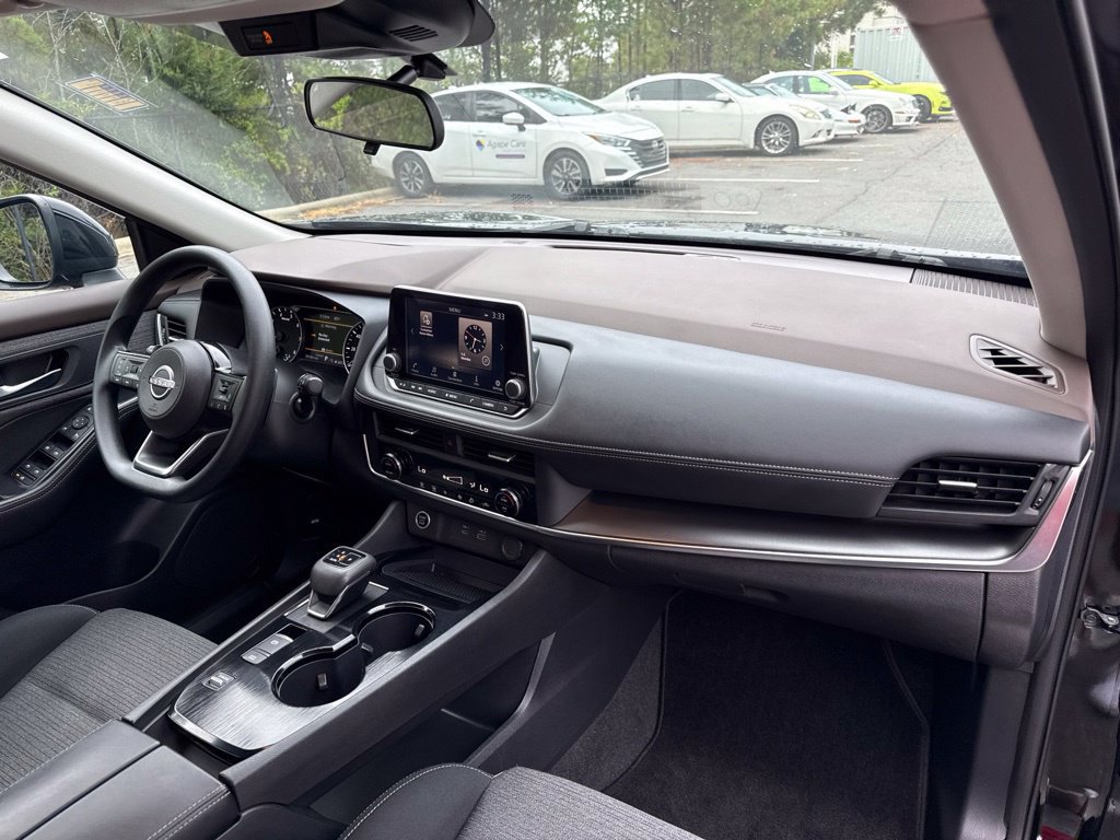 Used 2023 Nissan Rogue SV FWD image 34