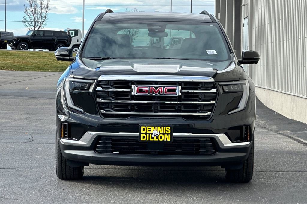 Used 2025 GMC Acadia Elevation image 3