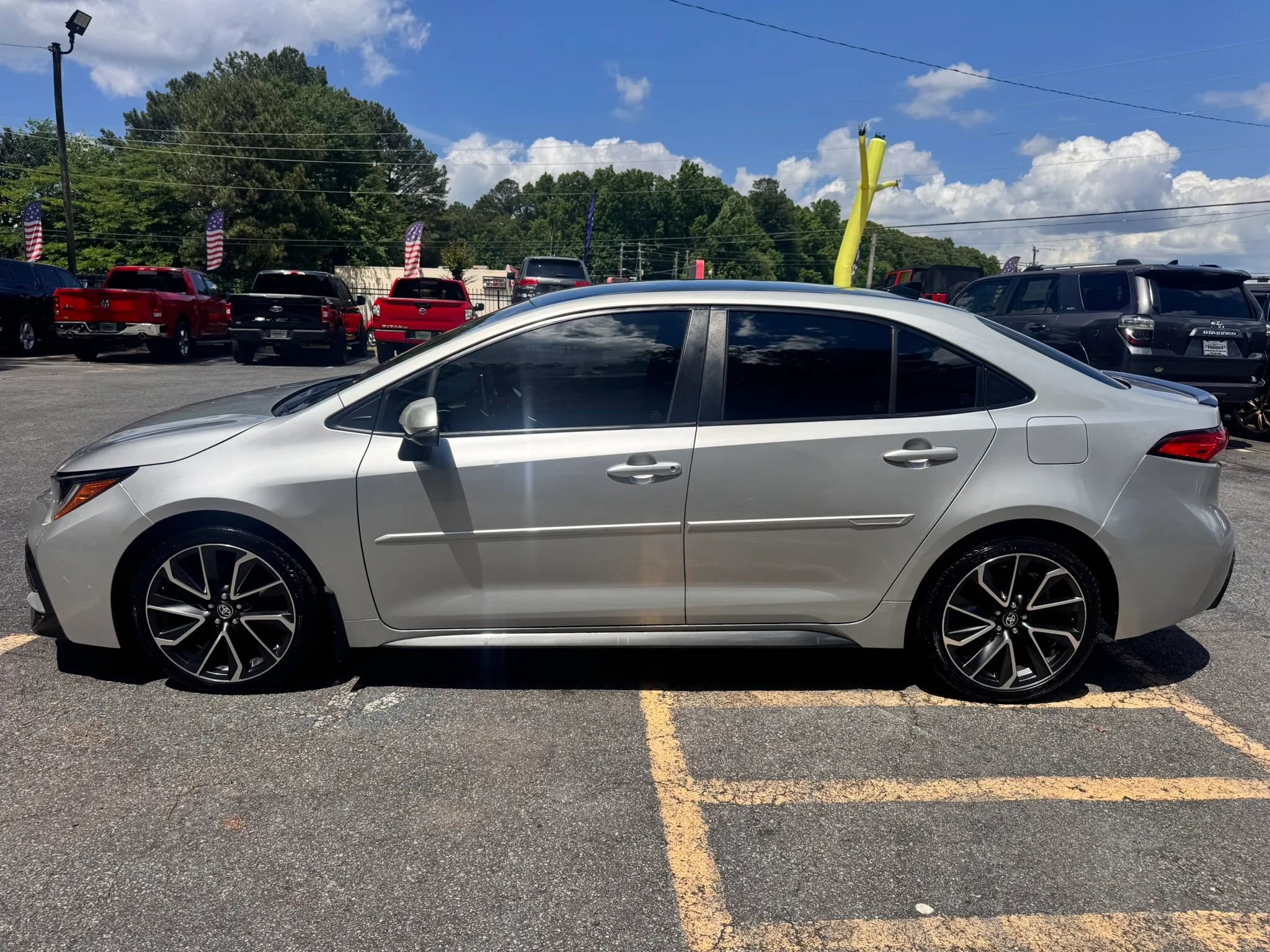 Used 2020 Toyota Corolla SE FWD image 4