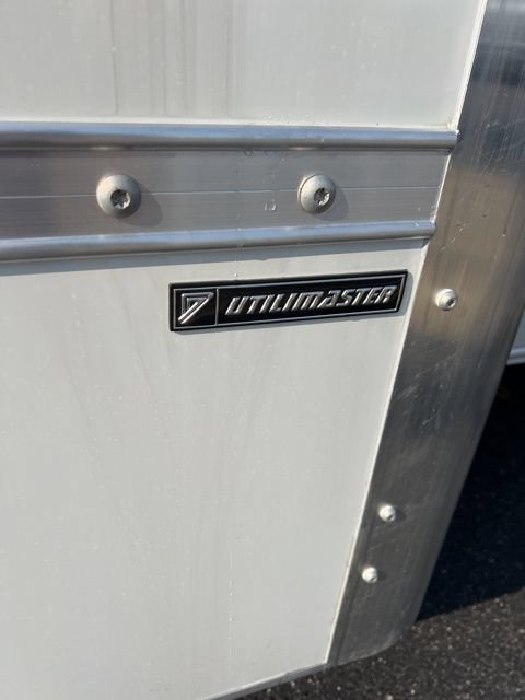 New 2025 Ford E-450 and Econoline 450 Super Duty w/ Driver's Safety Package RWD image 9