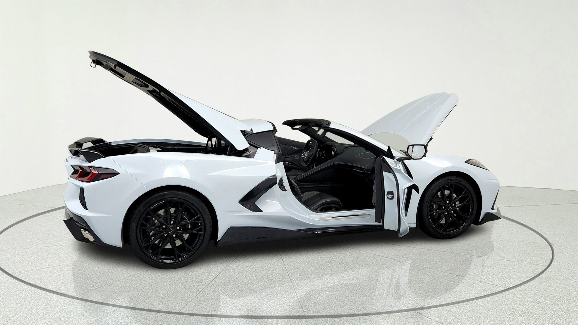 Used 2024 Chevrolet Corvette Stingray Preferred Cpe w/ Z51 Performance Package RWD image 13